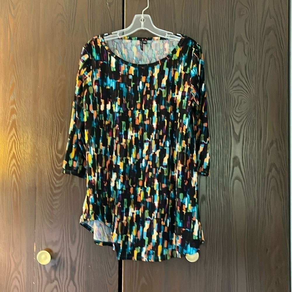 Venini asymmetrical multi-colored top. Size Large. Beautiful colors.